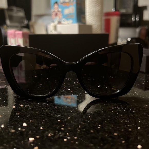 Dolce & Gabbana sunglasses - Picture 6 of 17